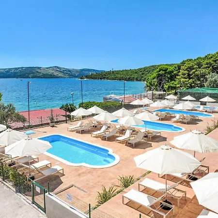 Apartment Medena-1 By Interhome Trogir
